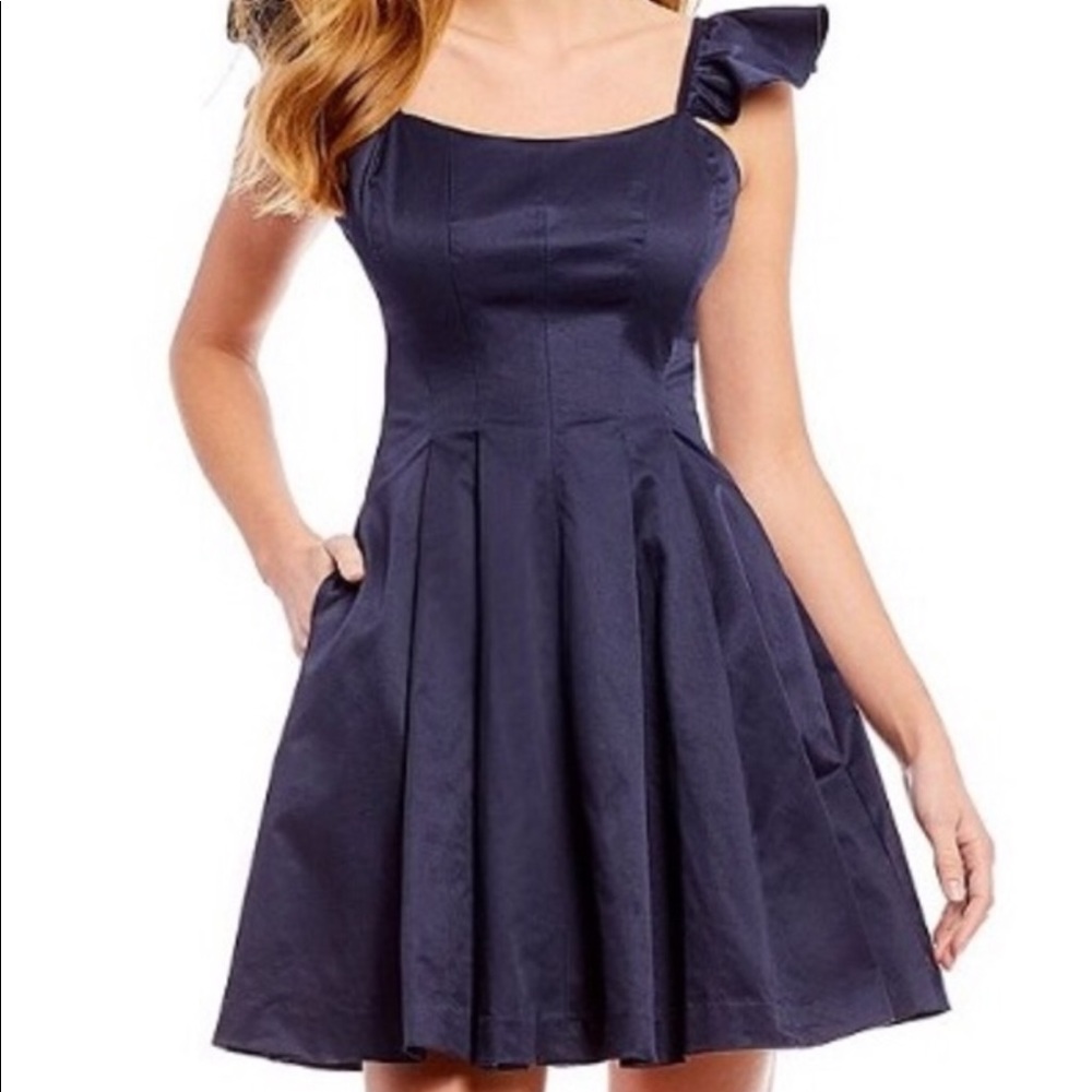 GB ruffle sleeve pleated dress!
